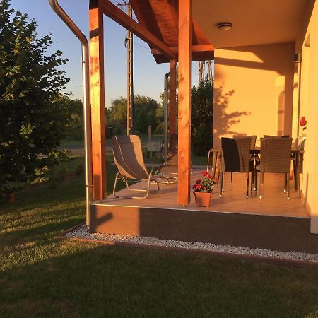 Konrad Apartman Balatonmariafurdo Exterior photo
