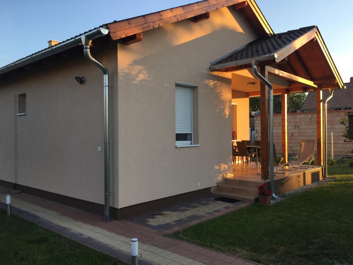 Konrad Apartman Balatonmariafurdo Exterior photo
