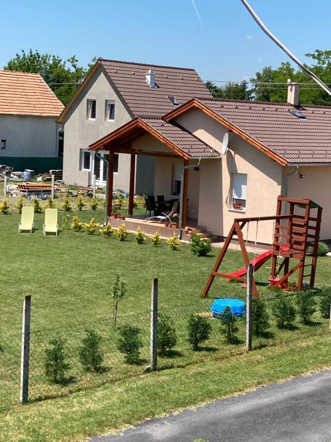 Konrad Apartman Balatonmariafurdo Exterior photo