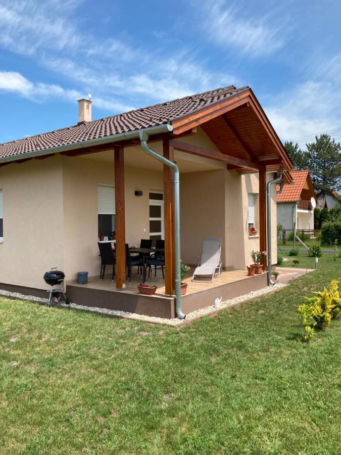 Konrad Apartman Balatonmariafurdo Exterior photo