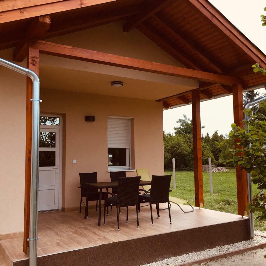 Konrad Apartman Balatonmariafurdo Exterior photo