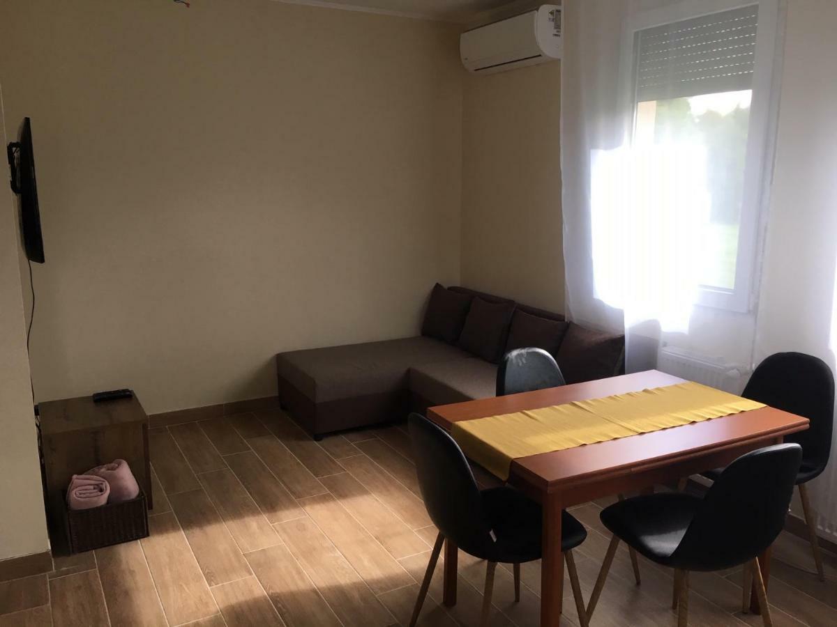 Konrad Apartman Balatonmariafurdo Exterior photo