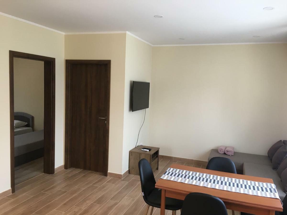 Konrad Apartman Balatonmariafurdo Exterior photo